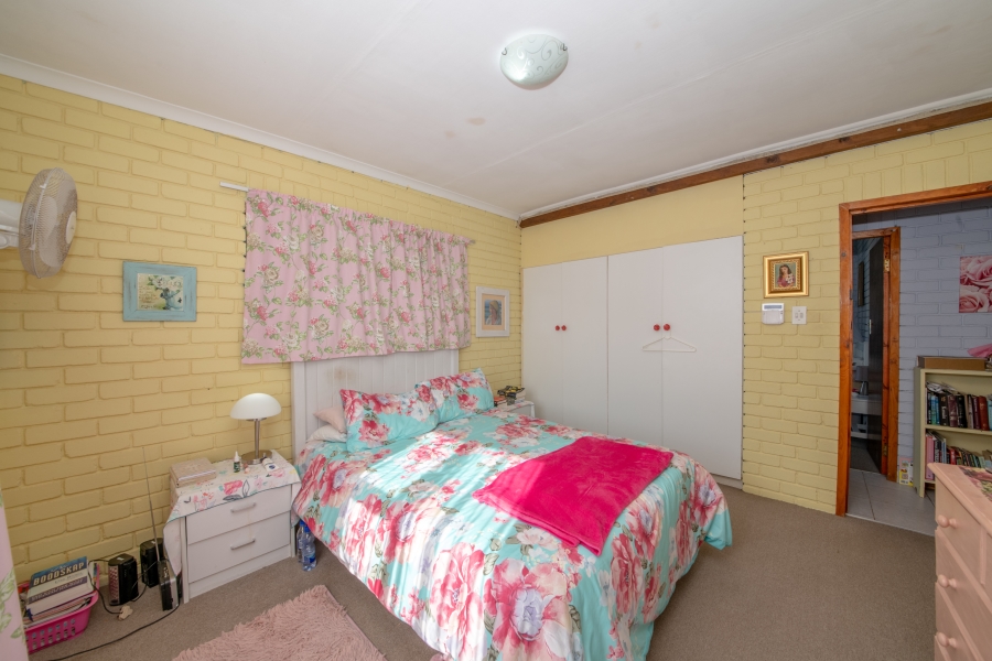 2 Bedroom Property for Sale in Pringle Bay Western Cape